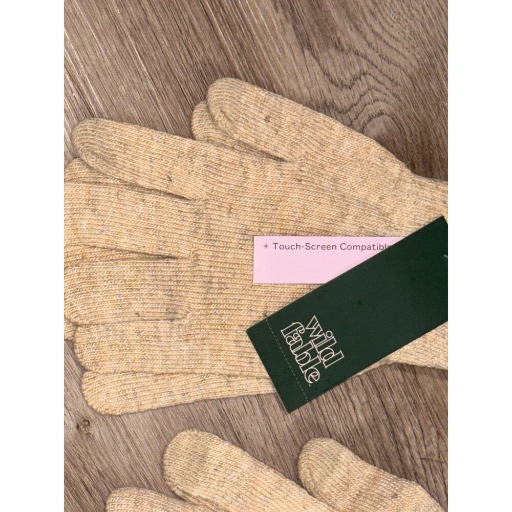 Wild Fable Gloves 2pack Oatmeal color